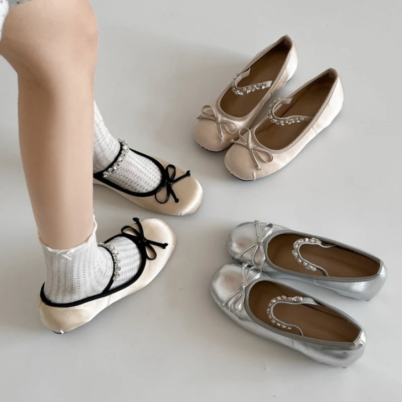Silver Crystal Internal Elevation Women Mary Jane Shoes Fashion Crystal Shoes Ladies Elegant Butterfly-knot Dress Ballet Shoes
Silver Crystal Internal Elevation Women Mary Jane Shoes Fashion Crystal Shoes Ladies Elegant Butterfly-knot Dress Ballet Shoes