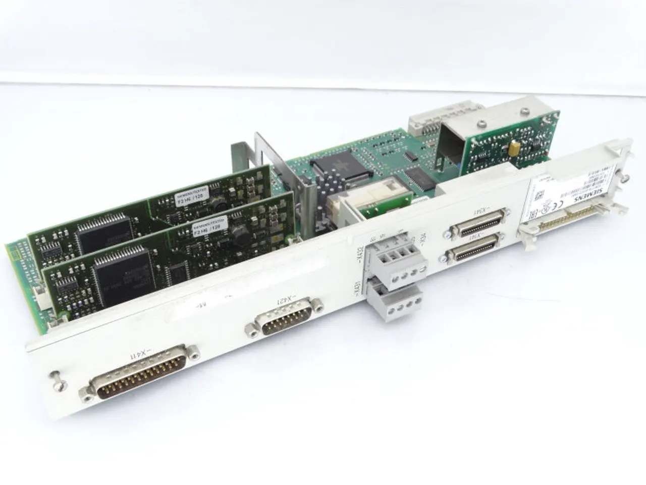Новый модуль управления модулем оси 6SN1118-0NH11-0AA0 611
Новый модуль управления модулем оси 6SN1118-0NH11-0AA0 611