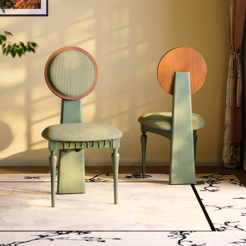 Solid wood dining chair French, medieval style small apartment restaurant home chair, designer retro style back chair
Solid wood dining chair French, medieval style small apartment restaurant home chair, designer retro style back chair