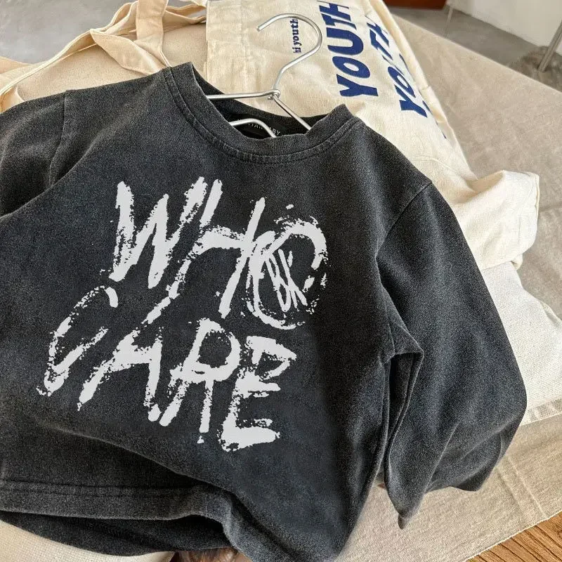 2025 Children's Retro Vintage Black Washed Long Sleeved T-shirt for Spring Handsome Versatile for Boys Loose Top Outdoor Wear
2025 Children's Retro Vintage Black Washed Long Sleeved T-shirt for Spring Handsome Versatile for Boys Loose Top Outdoor Wear