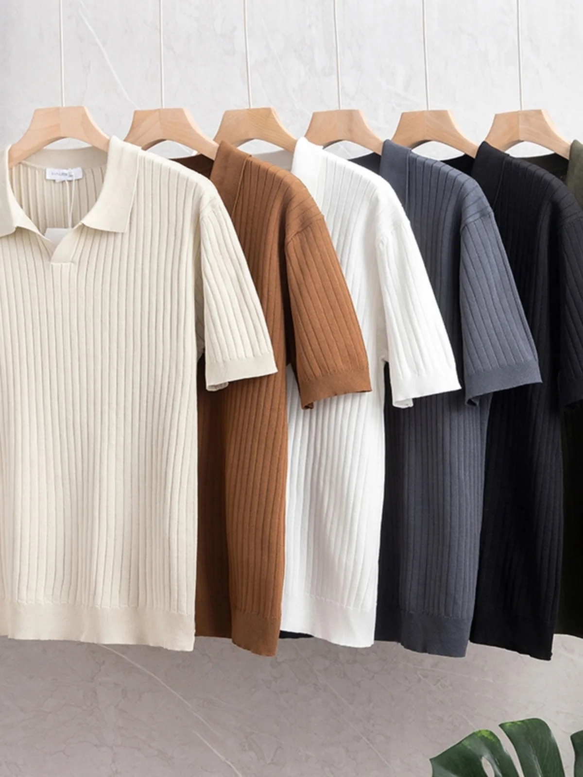 High Density Knitted Short Sleeve Shirt for Men Business Casual Summer Top 300 Pieces Loose Fit Regular Thickness
High Density Knitted Short Sleeve Shirt for Men Business Casual Summer Top 300 Pieces Loose Fit Regular Thickness