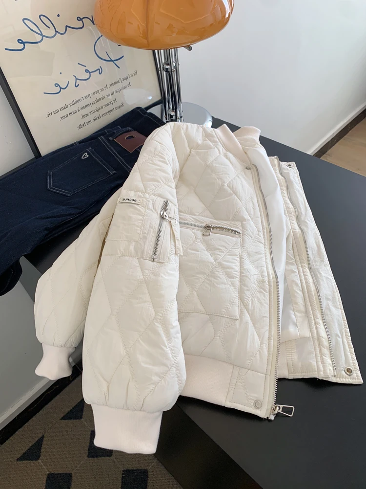 Легкий хлопковый джерт в стиле ретро, однотонный ромбовидный узор, женский тройник, осень-зима, утягивающий, не пышный, универсальный...
Легкий хлопковый джерт в стиле ретро, однотонный ромбовидный узор, женский тройник, осень-зима, утягивающий, не пышный, универсальный...