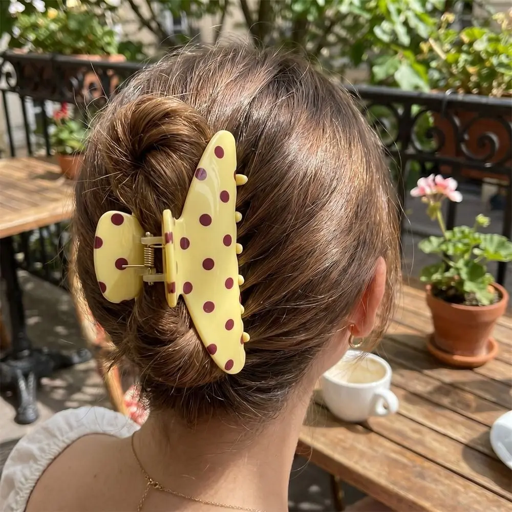 Creative Hairpin Acetic Acid Hair Claw Retro Large Acetate Shark Clip Korean Style Sweet Grab Clip Headwear
Creative Hairpin Acetic Acid Hair Claw Retro Large Acetate Shark Clip Korean Style Sweet Grab Clip Headwear