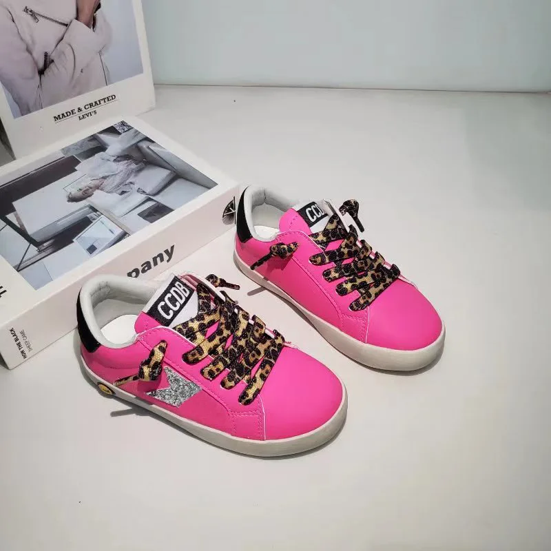 Children's Casual PU Shoes Mother-Daughter Matching Sneakers Stylish Versatile Shoes for Girls Adult Sports Flat Sandals Kids
Children's Casual PU Shoes Mother-Daughter Matching Sneakers Stylish Versatile Shoes for Girls Adult Sports Flat Sandals Kids