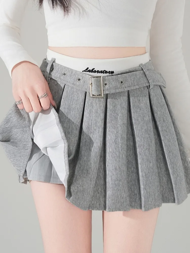 Elegant Embroidered Letter Color Block High Waist Pleated Skirt for Women Summer Anti-Light A-Line Short Skirt
Elegant Embroidered Letter Color Block High Waist Pleated Skirt for Women Summer Anti-Light A-Line Short Skirt