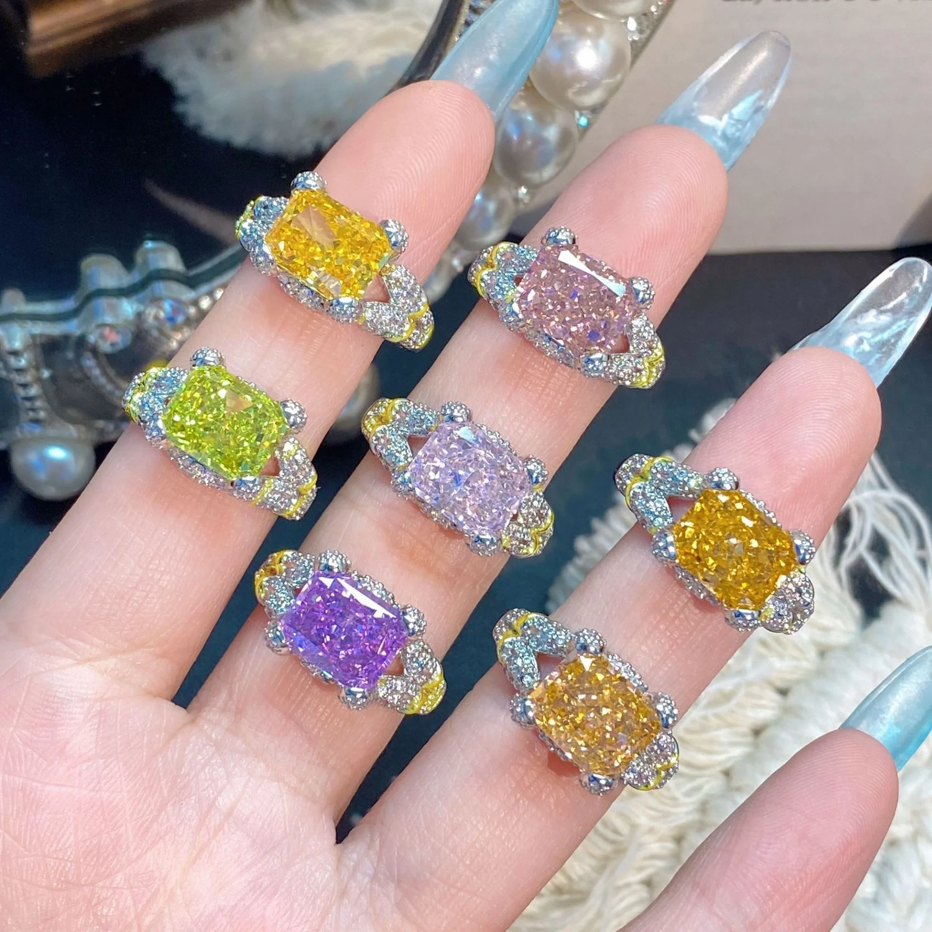 925 Sterling Silver Ice-cut Purple Spodumene Ring, Brilliant High Carbon Diamond, Apple Green Flower Adjustable Ring for Women
925 Sterling Silver Ice-cut Purple Spodumene Ring, Brilliant High Carbon Diamond, Apple Green Flower Adjustable Ring for Women