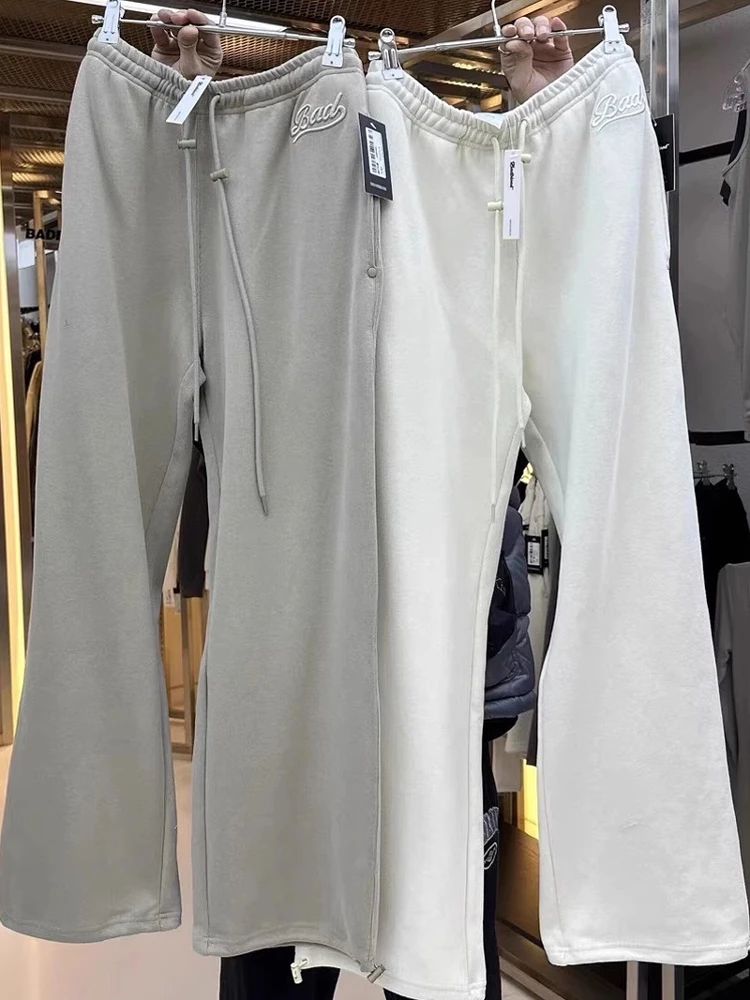 American Style Slim Fit Straight Leg Pants Pure Color Casual Sports Pants Women's Letter Embroidery Sweatpants
American Style Slim Fit Straight Leg Pants Pure Color Casual Sports Pants Women's Letter Embroidery Sweatpants