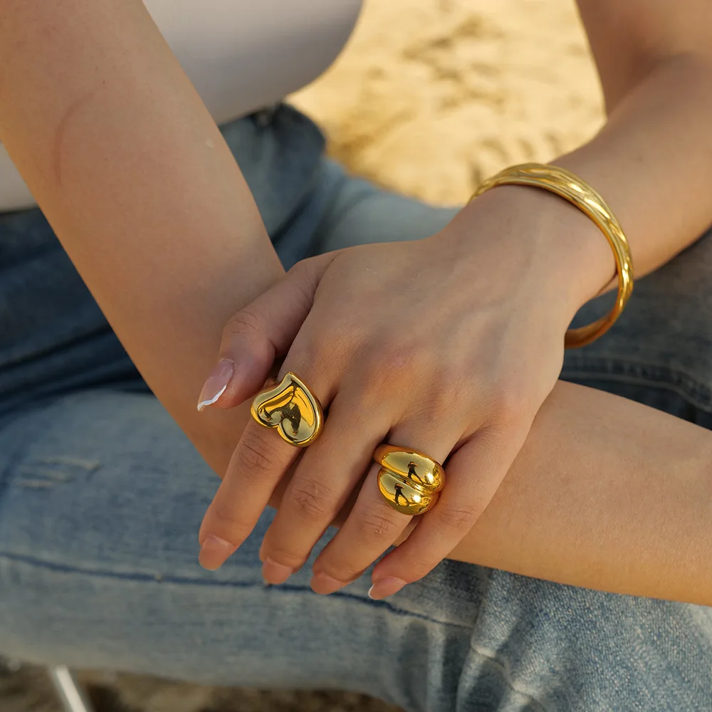 Stainless Steel PVD 18K Gold Plated Tarnish Heart Solid Rings For Woman Jewelry Wholesale 2023 Trendy
Stainless Steel PVD 18K Gold Plated Tarnish Heart Solid Rings For Woman Jewelry Wholesale 2023 Trendy