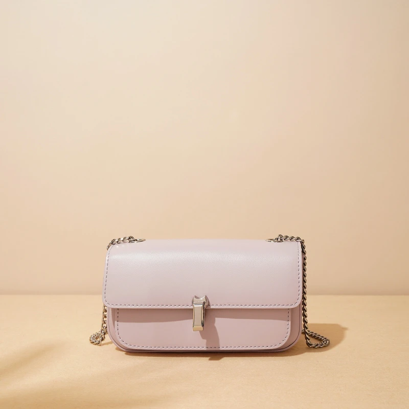 Leather chain niche texture mobile crossbody bag, casual popular cowhide small square bag, shoulder bag
Leather chain niche texture mobile crossbody bag, casual popular cowhide small square bag, shoulder bag
