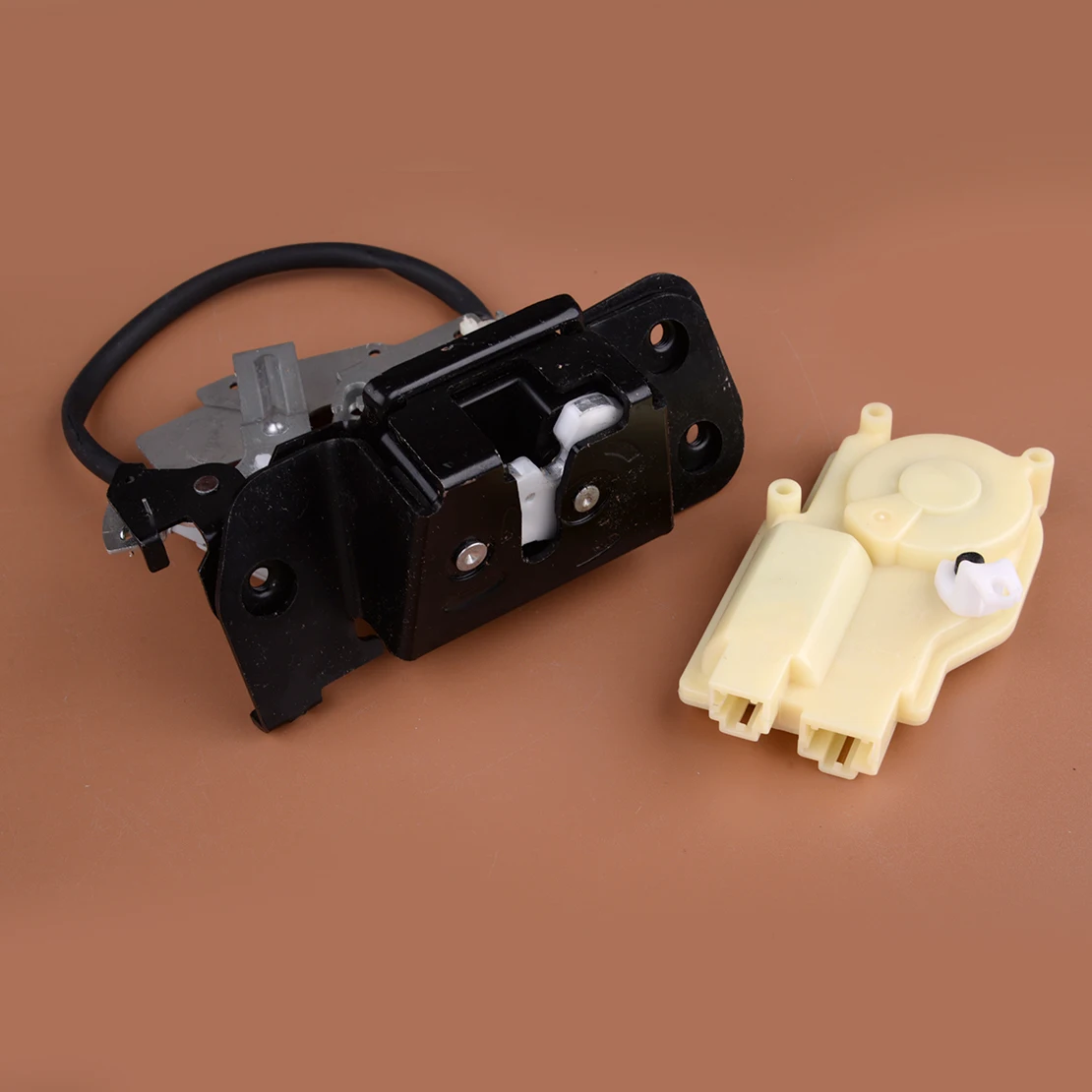 74801SAAE21 Car Rear Tailgate Lock Latch Actuator 74896SAA003 Fit for Honda Fit Sport 1.5L L4 5 Doors 2007 2008
74801SAAE21 Car Rear Tailgate Lock Latch Actuator 74896SAA003 Fit for Honda Fit Sport 1.5L L4 5 Doors 2007 2008