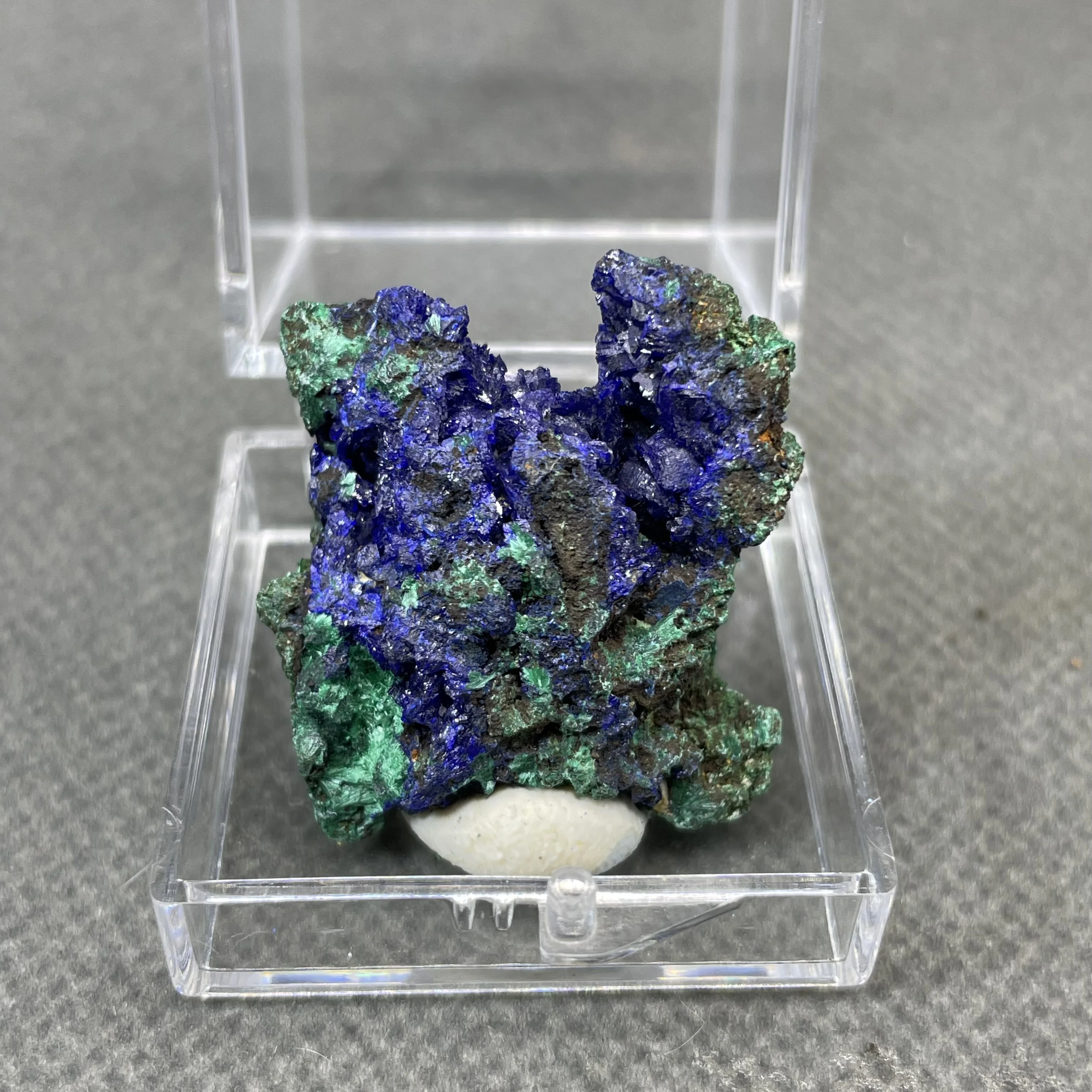 Natural azurite mineral crystal specimen healing quartz+ box size 3.4 cm (crystals and stones Quartz crystal stones )
Natural azurite mineral crystal specimen healing quartz+ box size 3.4 cm (crystals and stones Quartz crystal stones )