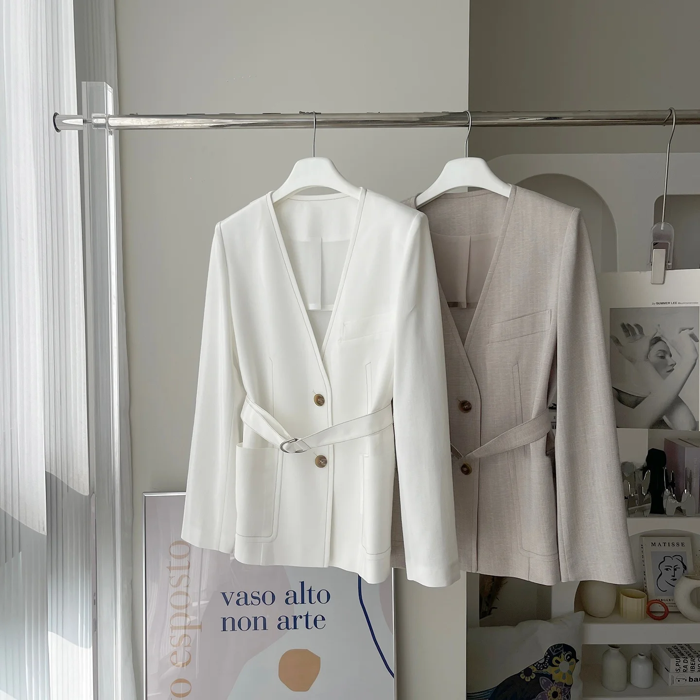 Spring Summer Neckless Suit Jacket with Waist Belt Slimming Commute Style Long Sleeve Button Pure Color Women's Fashion Outer...
Spring Summer Neckless Suit Jacket with Waist Belt Slimming Commute Style Long Sleeve Button Pure Color Women's Fashion Outer...