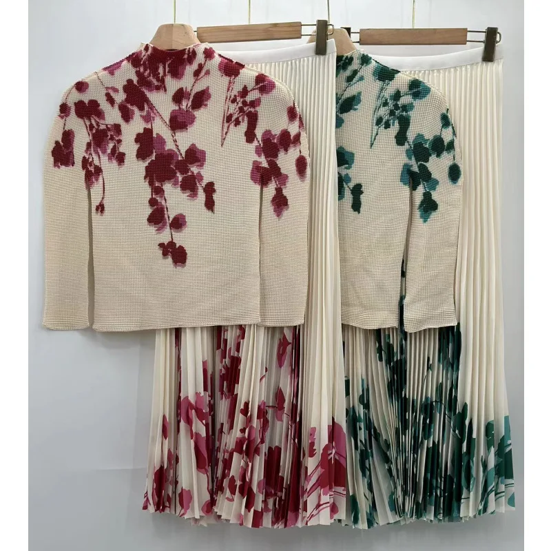 Miyake Pleated Suit Women's Clothing 2023 Summer New Print Long Sleeve Loose Top + Skirt Two-Piece Set
Miyake Pleated Suit Women's Clothing 2023 Summer New Print Long Sleeve Loose Top + Skirt Two-Piece Set