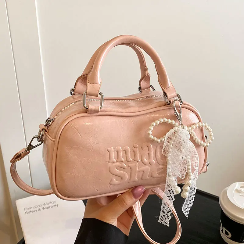 Designer Minimalist Shopper Bag - Vintage Square Satchel With Textured Leather And Trendy Party-Ready Versatility
Designer Minimalist Shopper Bag - Vintage Square Satchel With Textured Leather And Trendy Party-Ready Versatility