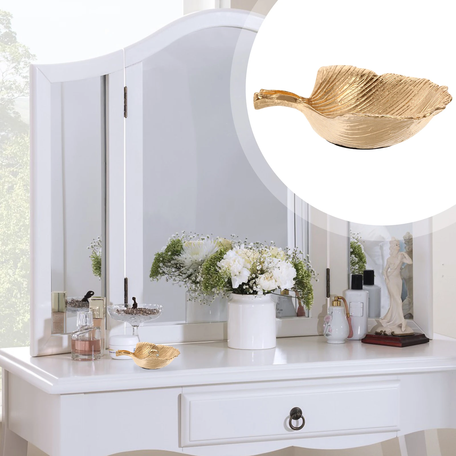 1pc Golden Metal Leaf Jewelry Tray Necklace Organizer Rings Storage Dish Decorative Home Organizer Tidy Tray Decor
1pc Golden Metal Leaf Jewelry Tray Necklace Organizer Rings Storage Dish Decorative Home Organizer Tidy Tray Decor