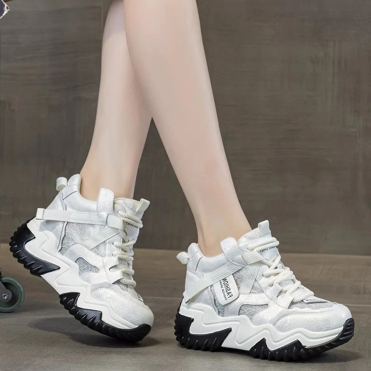 Women's Casual Sport Shoes Real Leather Dad Sneakers Mesh High Top Thick Bottom Leisure Sports Shoes Breathable Lightweight
Women's Casual Sport Shoes Real Leather Dad Sneakers Mesh High Top Thick Bottom Leisure Sports Shoes Breathable Lightweight