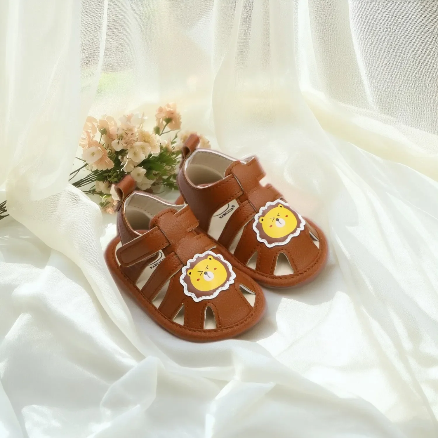 Летние прогулочные туфли на мягкой подошве для мальчиков 0-6-12-18 месяцев, носки для младенцев и малышей, защита от ударов
Летние прогулочные туфли на мягкой подошве для мальчиков 0-6-12-18 месяцев, носки для младенцев и малышей, защита от ударов