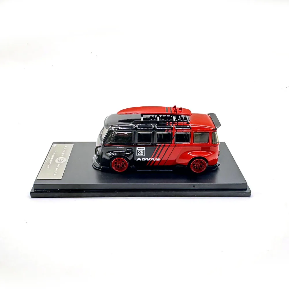 1/64 Scale Die-Cast Model Car Volkswide Van Bus #29 Birthday Alloy Gift Toy Collection Scene Matching
1/64 Scale Die-Cast Model Car Volkswide Van Bus #29 Birthday Alloy Gift Toy Collection Scene Matching