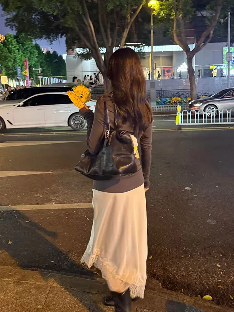 HH Woman Spring Fashion Commuting Silk Satin Asymmetric Hem Lace Decoration Skirt Female Casual Street Style Mid Length Skirt
HH Woman Spring Fashion Commuting Silk Satin Asymmetric Hem Lace Decoration Skirt Female Casual Street Style Mid Length Skirt