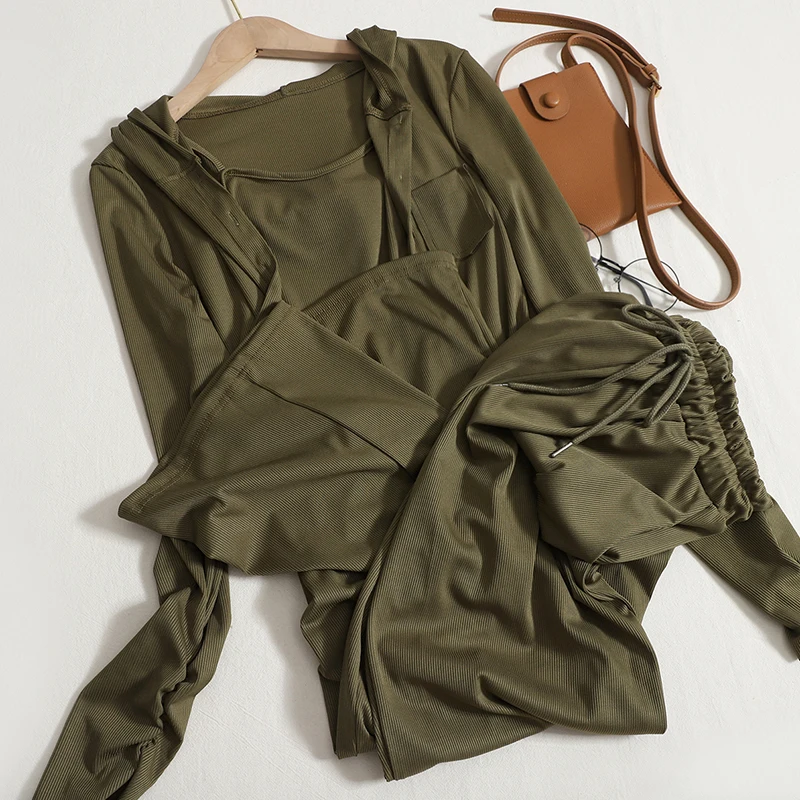 Casual Sports Suit Female Autumn New Halter Undershirt Hooded Cardigan Top High Waist Wide Legs Pants 3-Piece Set
Casual Sports Suit Female Autumn New Halter Undershirt Hooded Cardigan Top High Waist Wide Legs Pants 3-Piece Set