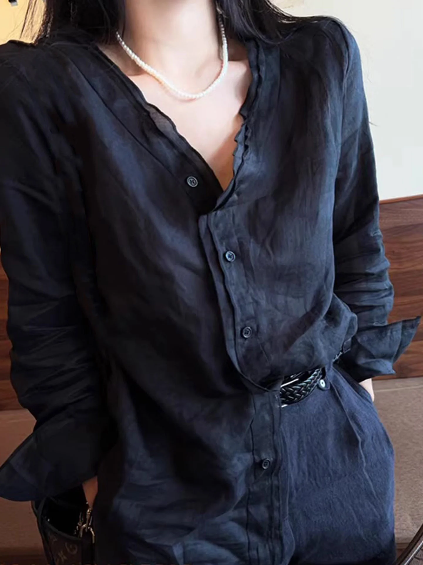 Элегантный однотонный топ с длинными рукавами и защитой от солнца, на одной пуговице, в корейском стиле, для повседневной носки, прямого кроя, из шелка
Элегантный однотонный топ с длинными рукавами и защитой от солнца, на одной пуговице, в корейском стиле, для повседневной носки, прямого кроя, из шелка