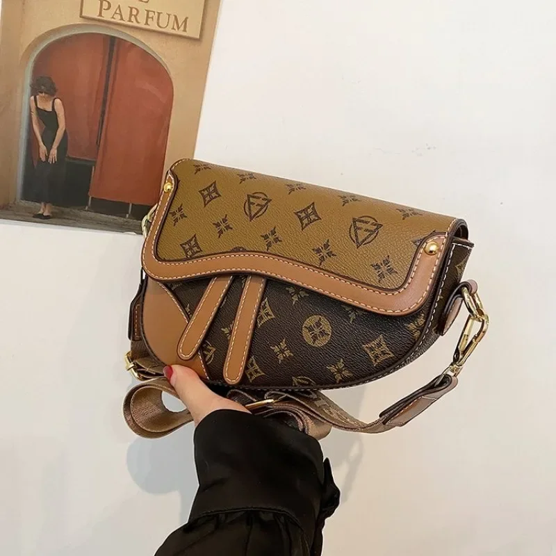 Unique Underarm Diaper Bag Handbag Tote Pool Outing Crossbody Exquisite Fashionable Chic Timeless Elegant Portable Versatile
Unique Underarm Diaper Bag Handbag Tote Pool Outing Crossbody Exquisite Fashionable Chic Timeless Elegant Portable Versatile