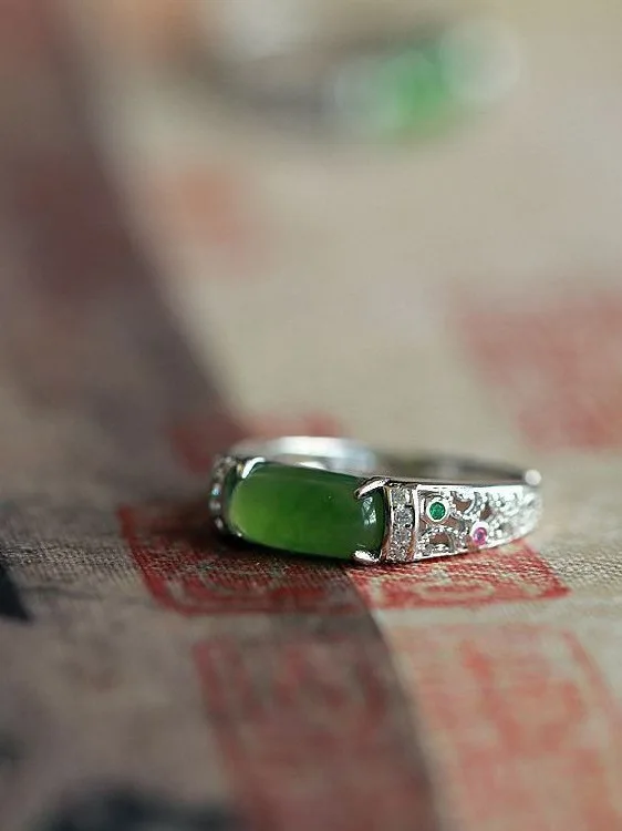 Ретро-кольцо в конном стиле для женщин, имитация апатита, матовое, роскошное, посеребренное, открытое кольцо на палец, модные ювелирные украшения в дворцовом стиле
Ретро-кольцо в конном стиле для женщин, имитация апатита, матовое, роскошное, посеребренное, открытое кольцо на палец, модные ювелирные украшения в дворцовом стиле