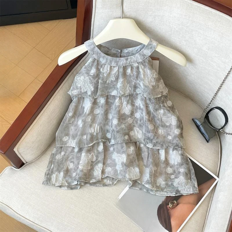 Design Inspired Ruffled Floral Chiffon Shirt for Women's Summer Collection Gentle Round Neck Sleeveless Top
Design Inspired Ruffled Floral Chiffon Shirt for Women's Summer Collection Gentle Round Neck Sleeveless Top