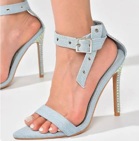 New Summer Woman Light Blue Black Solid Jeans Denim Bling Crystal Rhinestone Thin Heels Ankle Belt Buckle Pointed Summer Sandals
New Summer Woman Light Blue Black Solid Jeans Denim Bling Crystal Rhinestone Thin Heels Ankle Belt Buckle Pointed Summer Sandals
