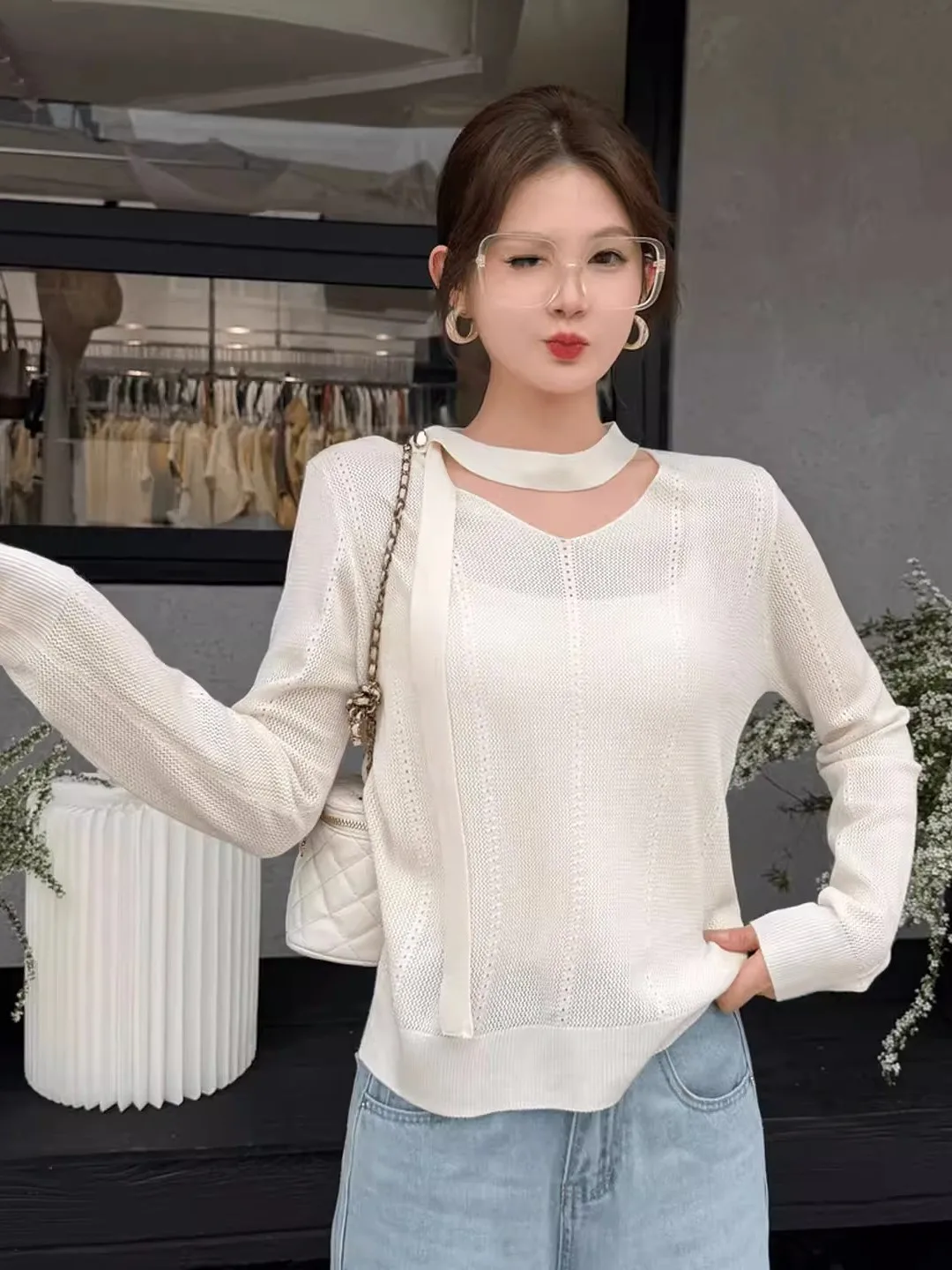 White Sash Hanging Neck Hollow V-neck Long Sleeve Knitted Sweater Women Summer Thin Loose Lazy Sun Protection Cover up Top
White Sash Hanging Neck Hollow V-neck Long Sleeve Knitted Sweater Women Summer Thin Loose Lazy Sun Protection Cover up Top