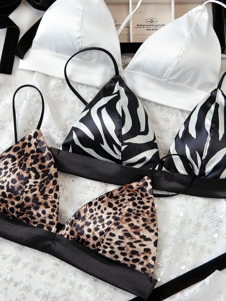 Подростковое нижнее белье большого размера, цветное, с леопардовым принтом, тонкое нижнее белье без стального кольца, бюстгальтер, маленькая мягкая грудь
Подростковое нижнее белье большого размера, цветное, с леопардовым принтом, тонкое нижнее белье без стального кольца, бюстгальтер, маленькая мягкая грудь