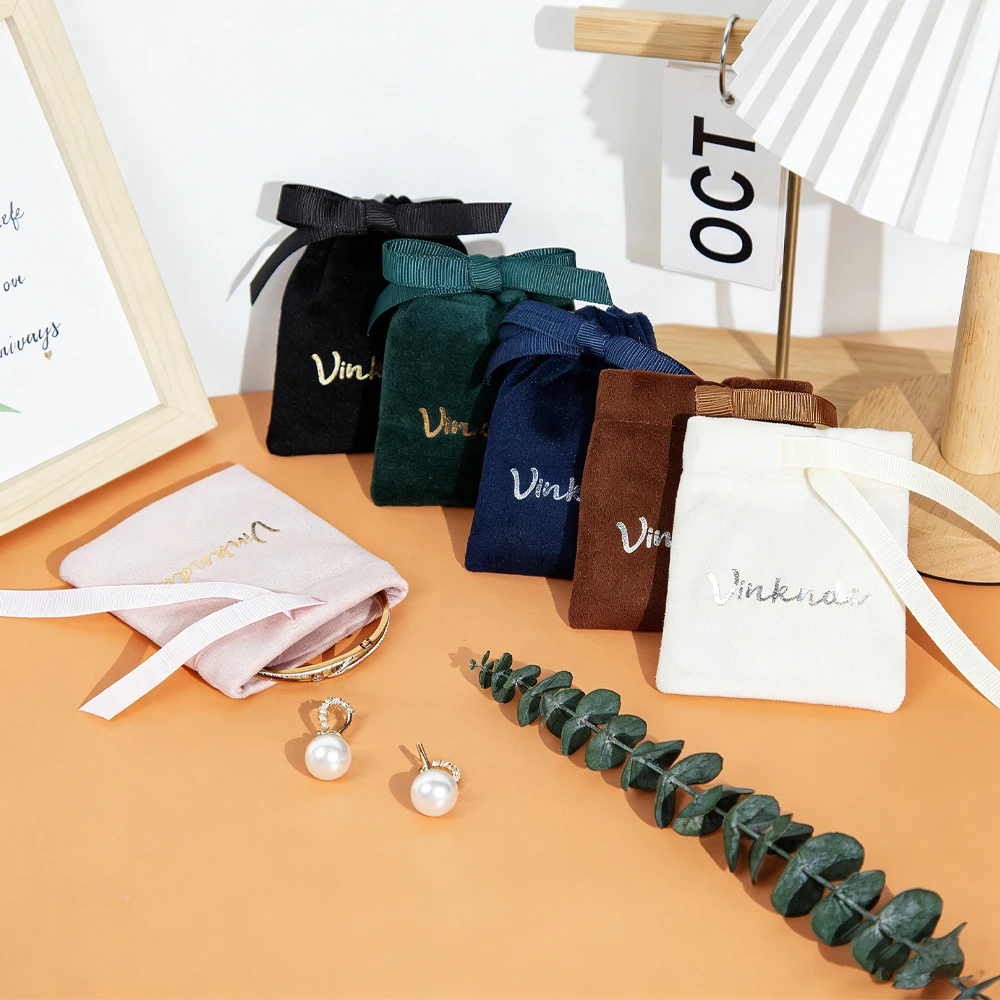 50/100Pcs OEM Velvet Jewelry Bag Custom Logo Printed Drawstring Pouch for Earrings Rings Necklace Stud Pendant Brooch Key Candy
50/100Pcs OEM Velvet Jewelry Bag Custom Logo Printed Drawstring Pouch for Earrings Rings Necklace Stud Pendant Brooch Key Candy