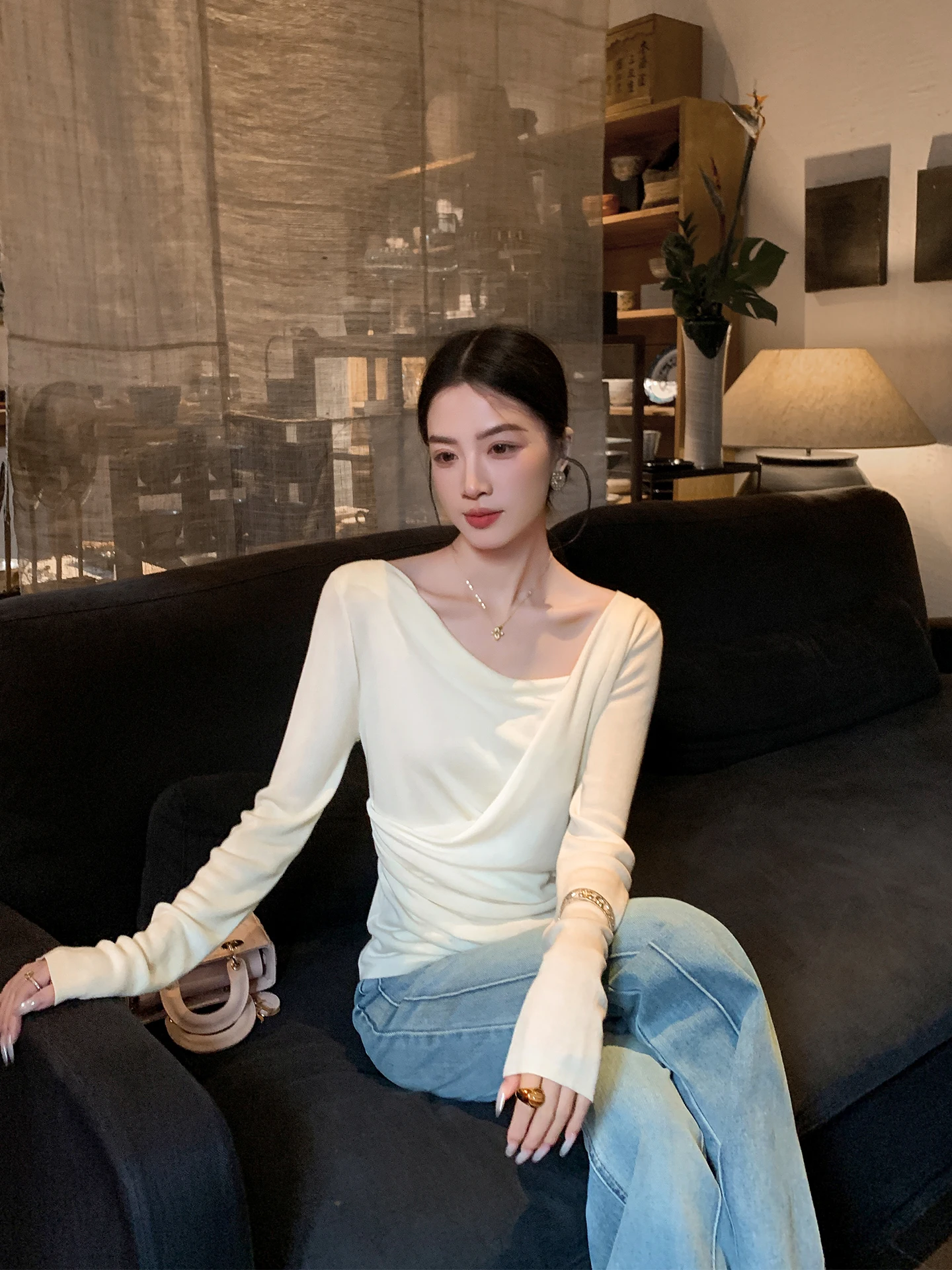 Binguo Asymmetric Design Slim Fit Knitted Top in Beige Casual Style Long Sleeve Breathable Comfortable Women's Spring Fashion
Binguo Asymmetric Design Slim Fit Knitted Top in Beige Casual Style Long Sleeve Breathable Comfortable Women's Spring Fashion
