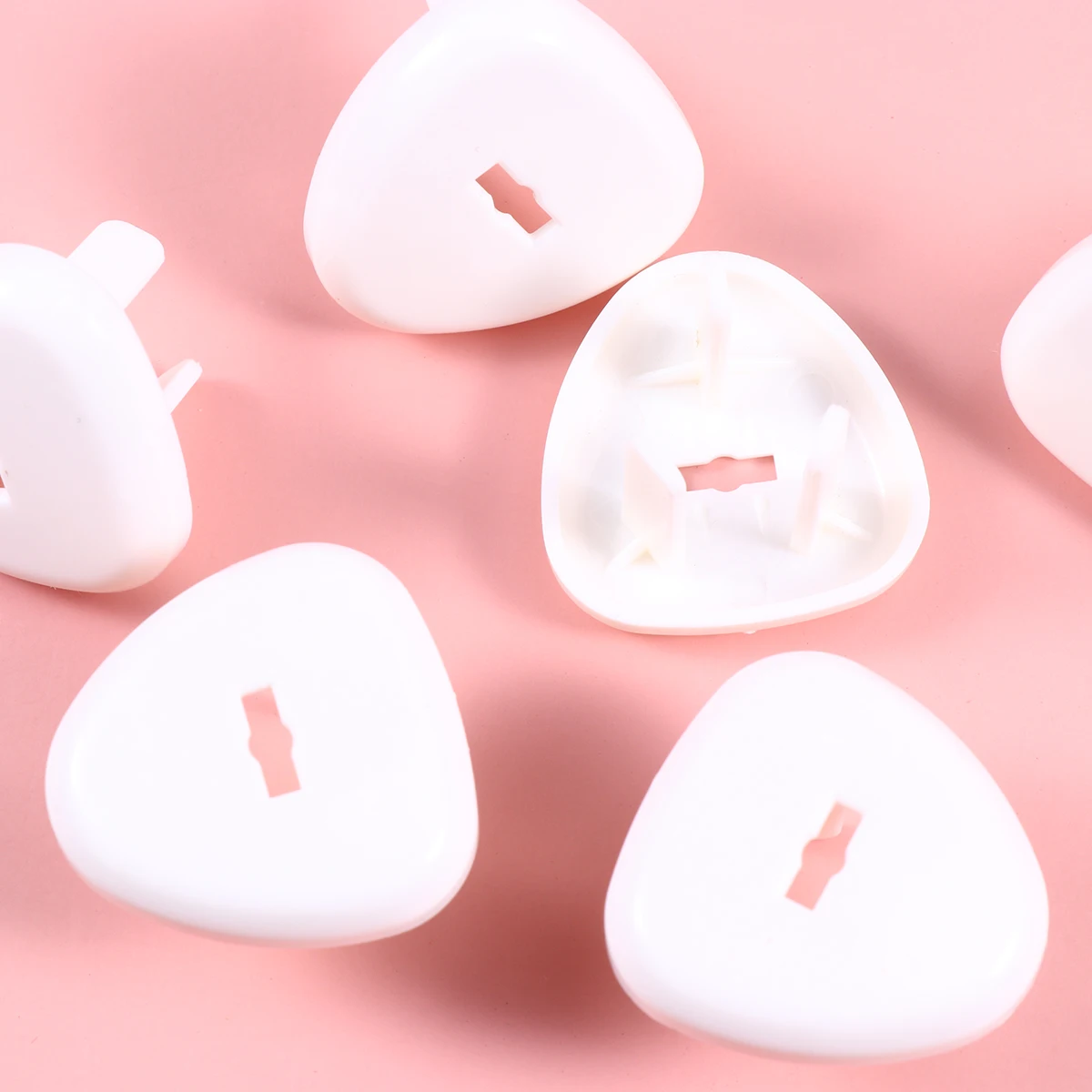 36pcs Socket Cover Power Outlet Plug White Child Safety Anti Shock Multi Use Home Baby Room Electrical Safeguard Protection
36pcs Socket Cover Power Outlet Plug White Child Safety Anti Shock Multi Use Home Baby Room Electrical Safeguard Protection
