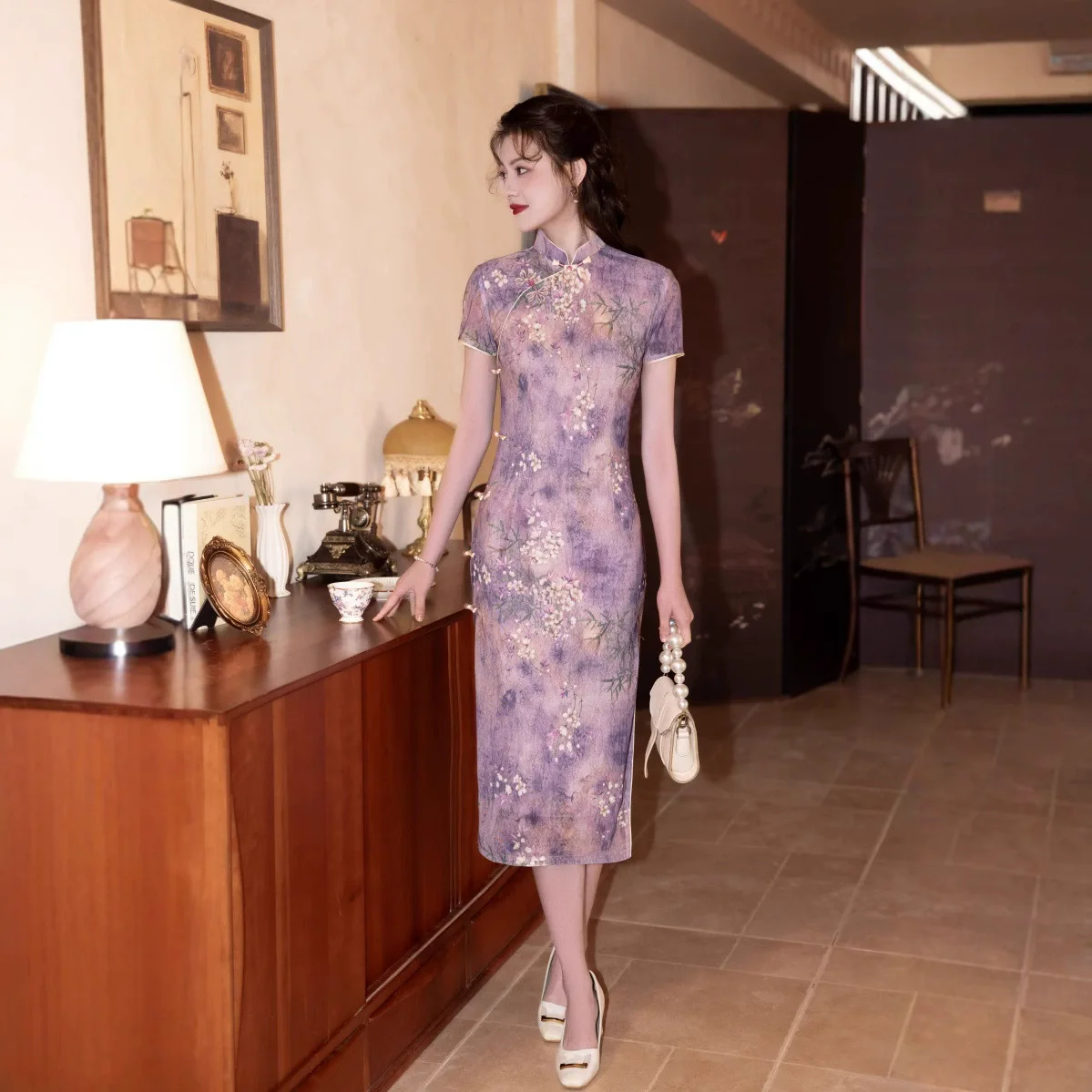 Молодежное фиолетовое платье Ципао на весну и лето 2021, новое улучшенное платье в китайском стиле 
Молодежное фиолетовое платье Ципао на весну и лето 2021, новое улучшенное платье в китайском стиле