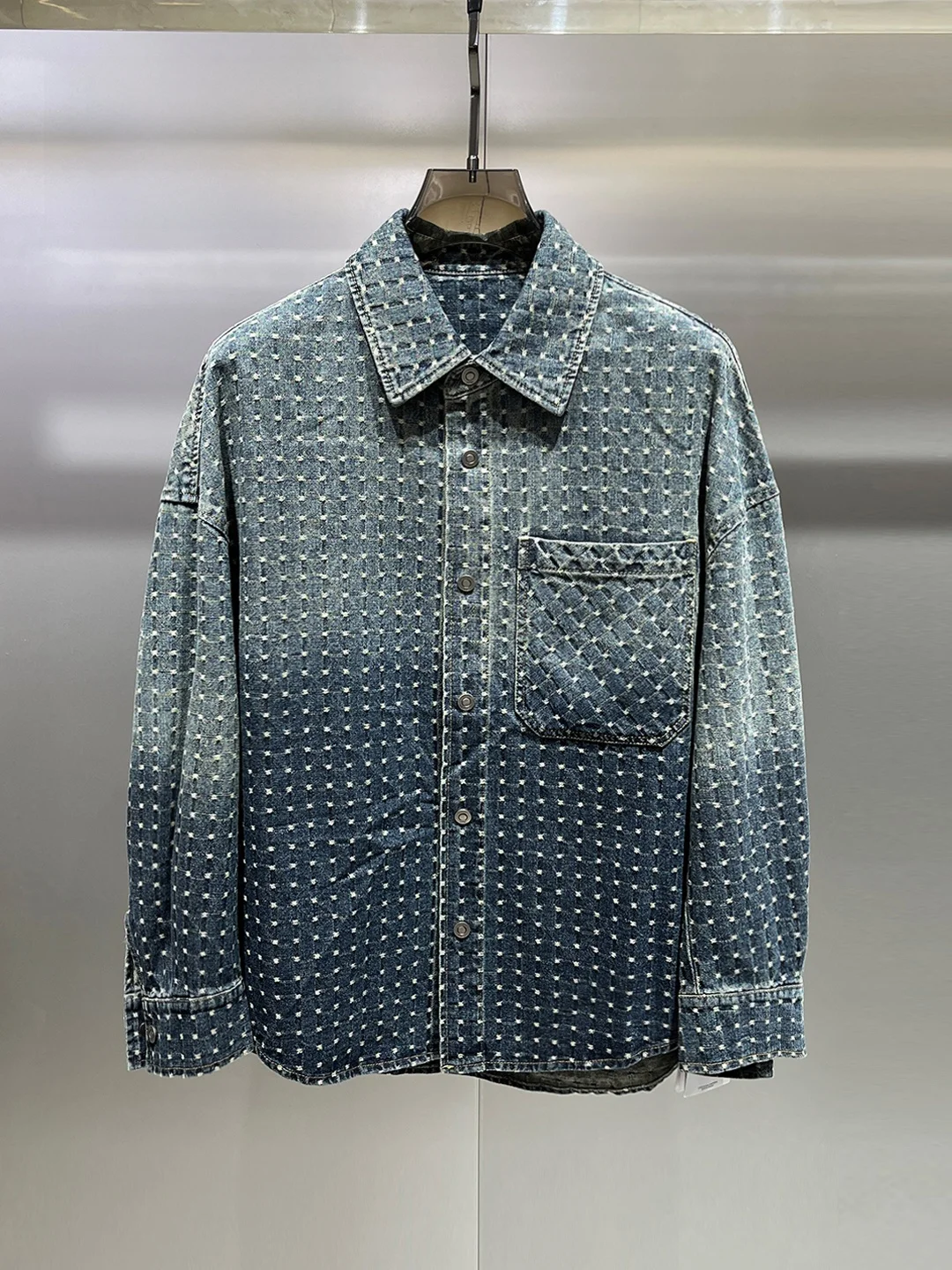 Retro Spring Faion Men's Denim irt Jaet Casual Polka Dot Long Sve Collarl Coat Vintage Sle Straight Hem Design
Retro Spring Faion Men's Denim irt Jaet Casual Polka Dot Long Sve Collarl Coat Vintage Sle Straight Hem Design