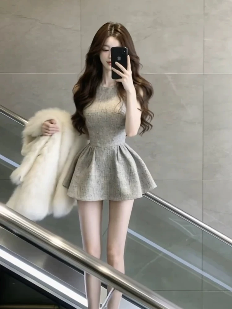 Spring 2026 Women's A-Line Dress Hanging Neck Sleeveless Slimming Waist High Waist Knitted Polyester Fiber Casual Date
Spring 2026 Women's A-Line Dress Hanging Neck Sleeveless Slimming Waist High Waist Knitted Polyester Fiber Casual Date
