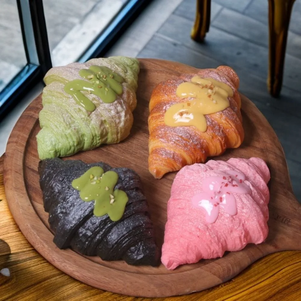 Squishy Simulated Croissant Squeeze Toy Non-Toxic Decompression Sensory Fidget Toy Gifts Stress Relief Slow Rising Toy
Squishy Simulated Croissant Squeeze Toy Non-Toxic Decompression Sensory Fidget Toy Gifts Stress Relief Slow Rising Toy