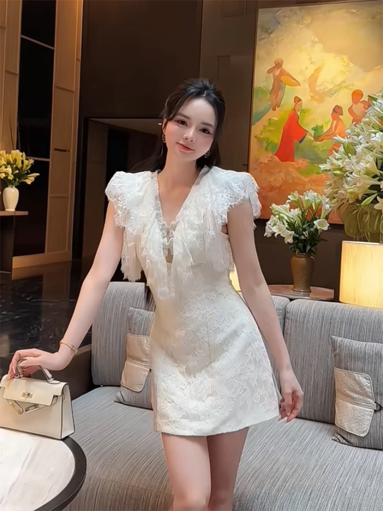 Elegant Lace V-Neck Sleeveless Dress Women's High-End Sensation Luxury Fashionable Slimming Evening Gown Party Dress
Elegant Lace V-Neck Sleeveless Dress Women's High-End Sensation Luxury Fashionable Slimming Evening Gown Party Dress