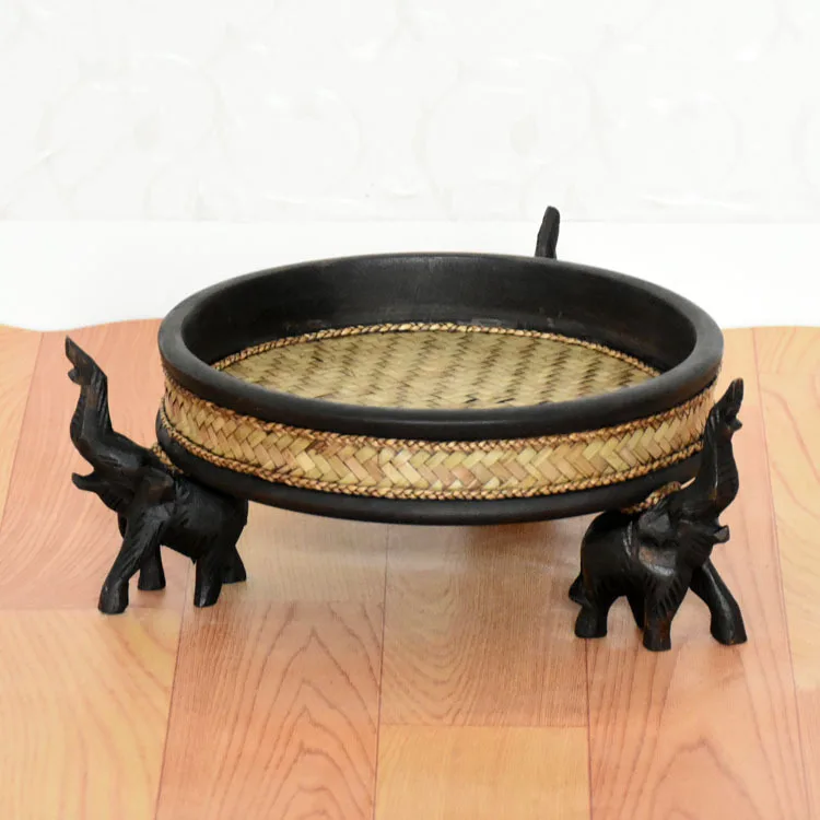 Тайский поднос из массива дерева и ротанга для сухофруктов, тайские изделия ручной работы, поднос в виде слоненка, поднос для конфет, декор для журнального столика в юго-восточной Азии
Тайский поднос из массива дерева и ротанга для сухофруктов, тайские изделия ручной работы, поднос в виде слоненка, поднос для конфет, декор для журнального столика в юго-восточной Азии