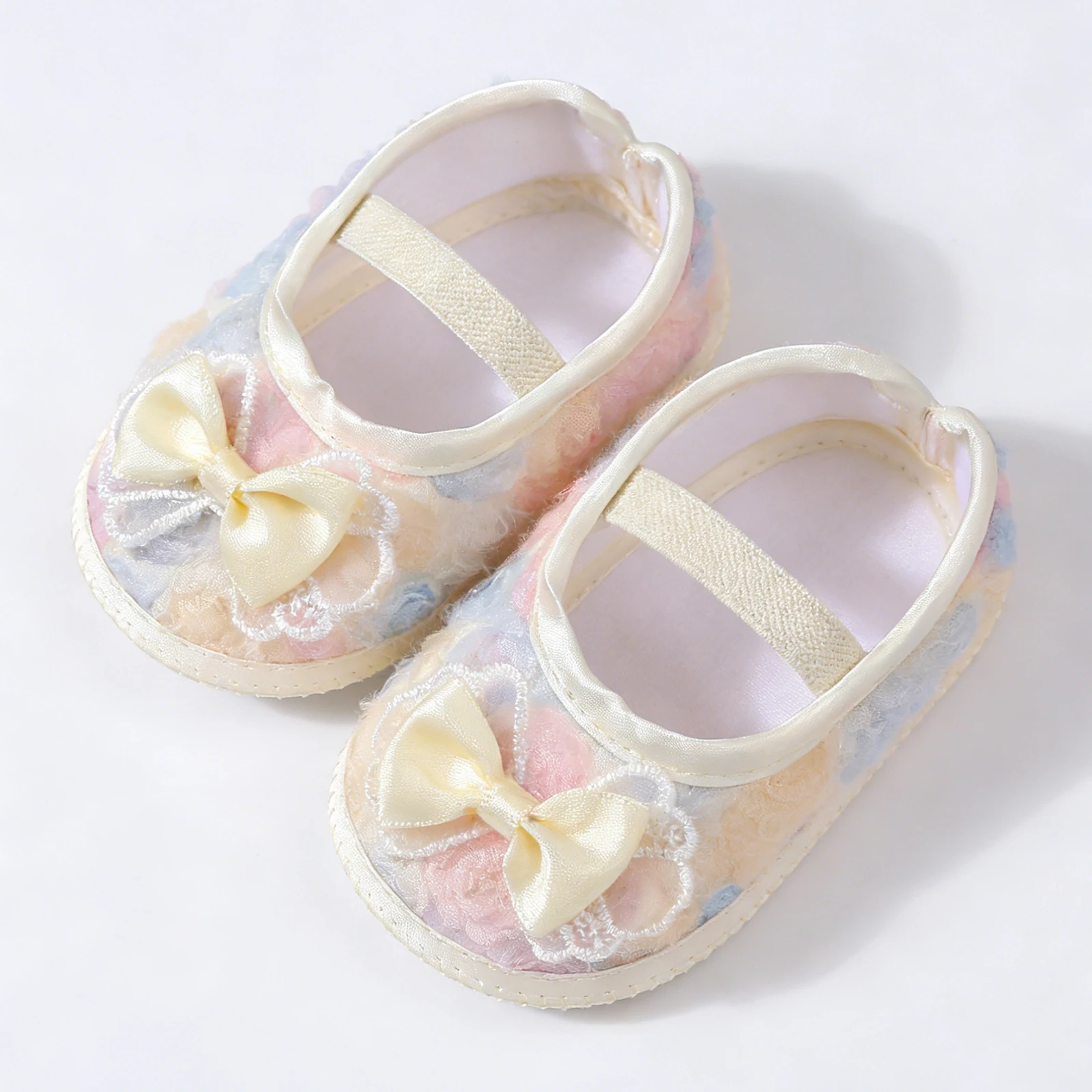 Обувь для девочек 0-12 месяцев, мягкие туфли для первых шагов, украшенные кружевом и бантом, туфли-принцессы для малышек.
Обувь для девочек 0-12 месяцев, мягкие туфли для первых шагов, украшенные кружевом и бантом, туфли-принцессы для малышек.