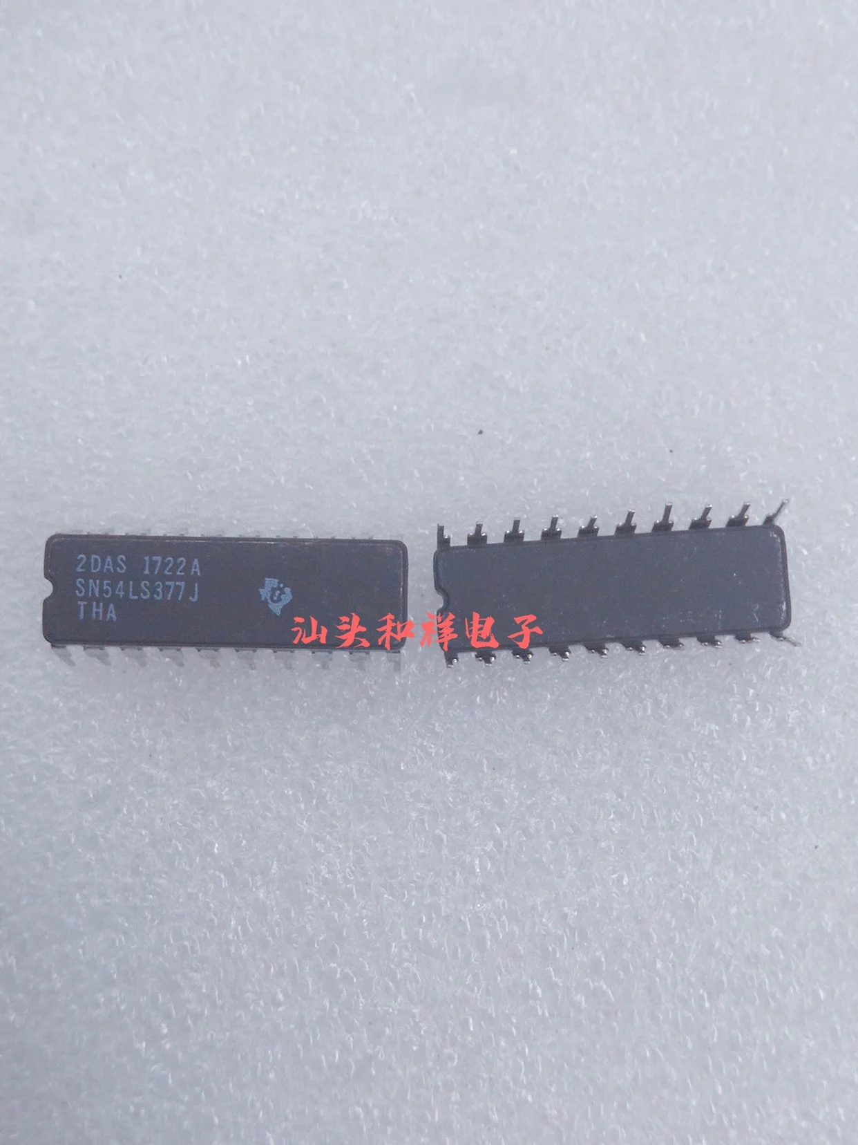 Free shipping SN54LS377J 54LS377 54LS377J 54 10PCS
Free shipping SN54LS377J 54LS377 54LS377J 54 10PCS