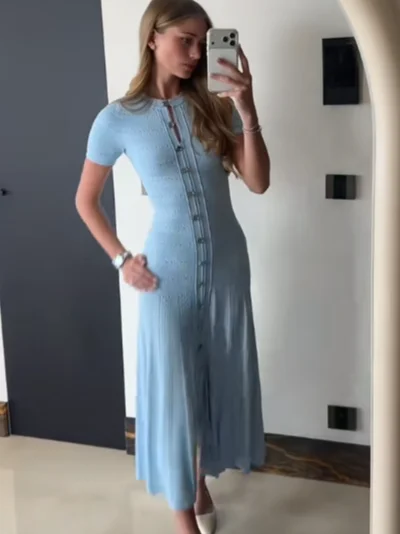 Women's Elegant Light Blue Knit Midi Dress Trendy Short Sleeve Button Down Textured Sweater Dresses 2026 New Lady Knitted Robes
Women's Elegant Light Blue Knit Midi Dress Trendy Short Sleeve Button Down Textured Sweater Dresses 2026 New Lady Knitted Robes