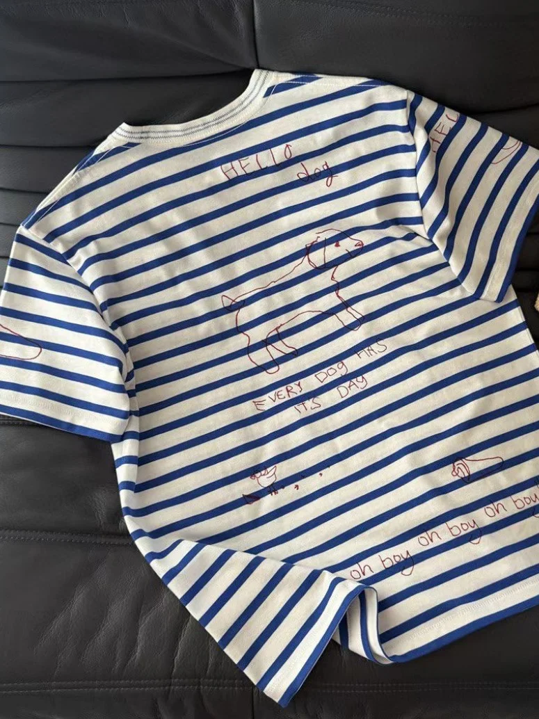 Женская свободная футболка с принтом в виде собаки в сине-белую полоску, повседневная, из чистого хлопка, весна-лето, новинка
Женская свободная футболка с принтом в виде собаки в сине-белую полоску, повседневная, из чистого хлопка, весна-лето, новинка