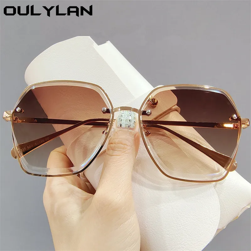 Oulylan Frameless Irregular Sunglasses Women Luxury Brand Designer Metal Sun Glases Famale Big Frame Gradient Eyewear UV400
Oulylan Frameless Irregular Sunglasses Women Luxury Brand Designer Metal Sun Glases Famale Big Frame Gradient Eyewear UV400