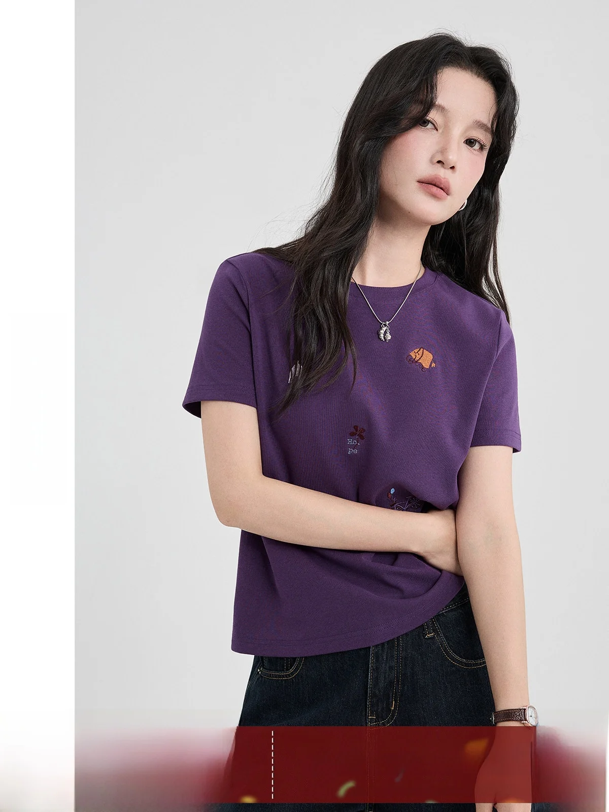 Guier Embroidered Short Sleeve T-Shirt Women's Loose Fit Summer Design Casual Style round Neck Top Slimming Effect Plant Floral
Guier Embroidered Short Sleeve T-Shirt Women's Loose Fit Summer Design Casual Style round Neck Top Slimming Effect Plant Floral