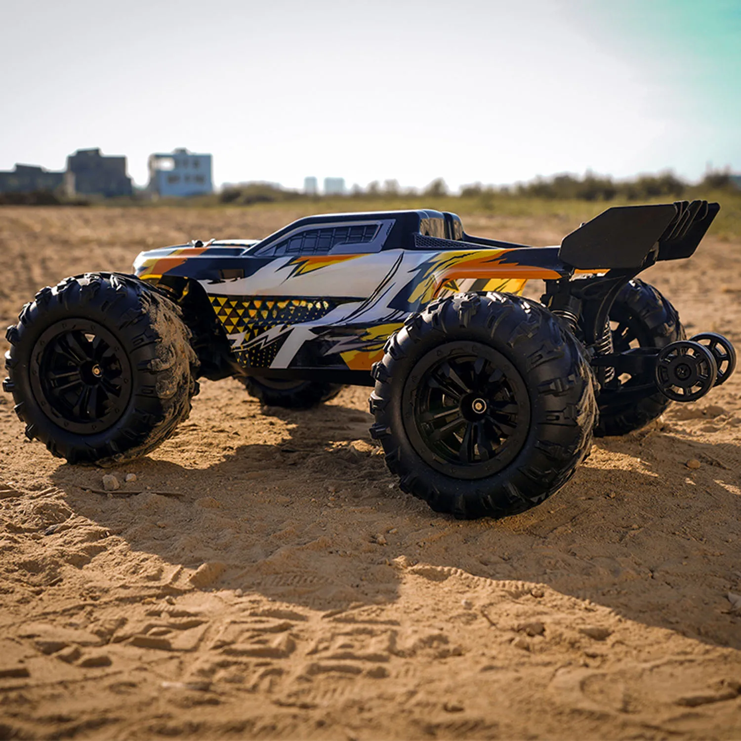 1/16 RC высокоскоростной внедорожник 70 км/ч 4*4 удаленный пикап RTR автомобиль 2,4 ГГц металлический приводной вал бесщеточный двигатель хобби игрушка
1/16 RC высокоскоростной внедорожник 70 км/ч 4*4 удаленный пикап RTR автомобиль 2,4 ГГц металлический приводной вал бесщеточный двигатель хобби игрушка