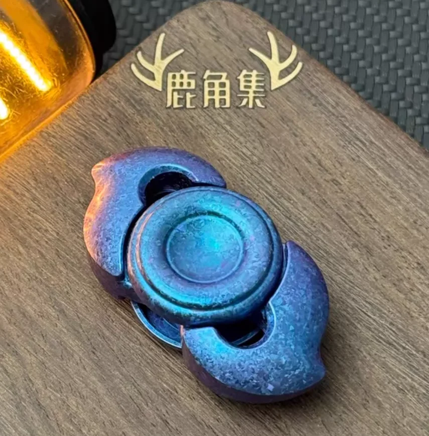Used EDC Kill all unhappy, Yaoyao ice crystal titanium spinner Fingertip gyroscope Decompression toys
Used EDC Kill all unhappy, Yaoyao ice crystal titanium spinner Fingertip gyroscope Decompression toys