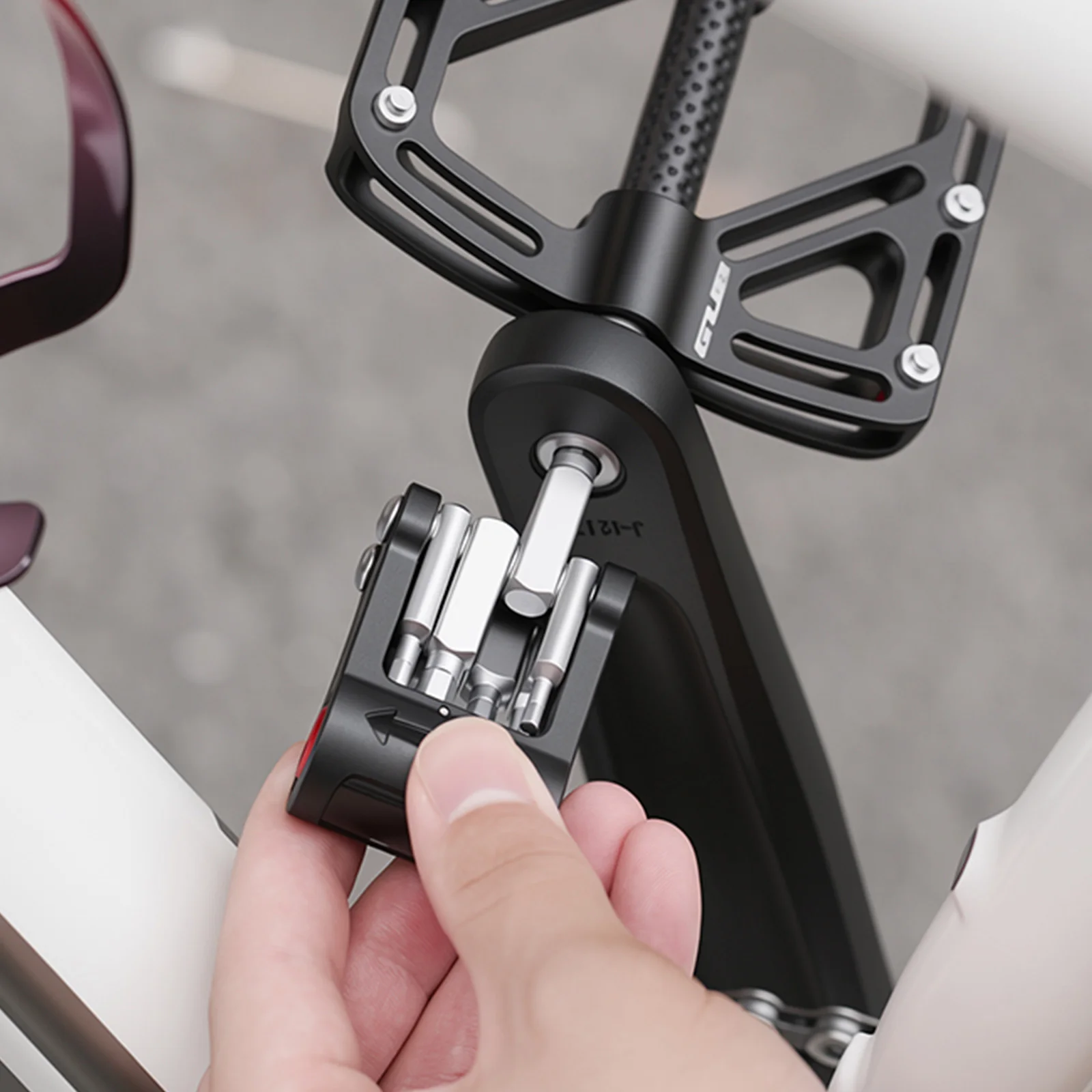 Unisex 9-in-1 Portable Mini Bicycle Multitool Multifunctional Portable Screwdriver Set Compact Bike Repair Tool for Bike
Unisex 9-in-1 Portable Mini Bicycle Multitool Multifunctional Portable Screwdriver Set Compact Bike Repair Tool for Bike
