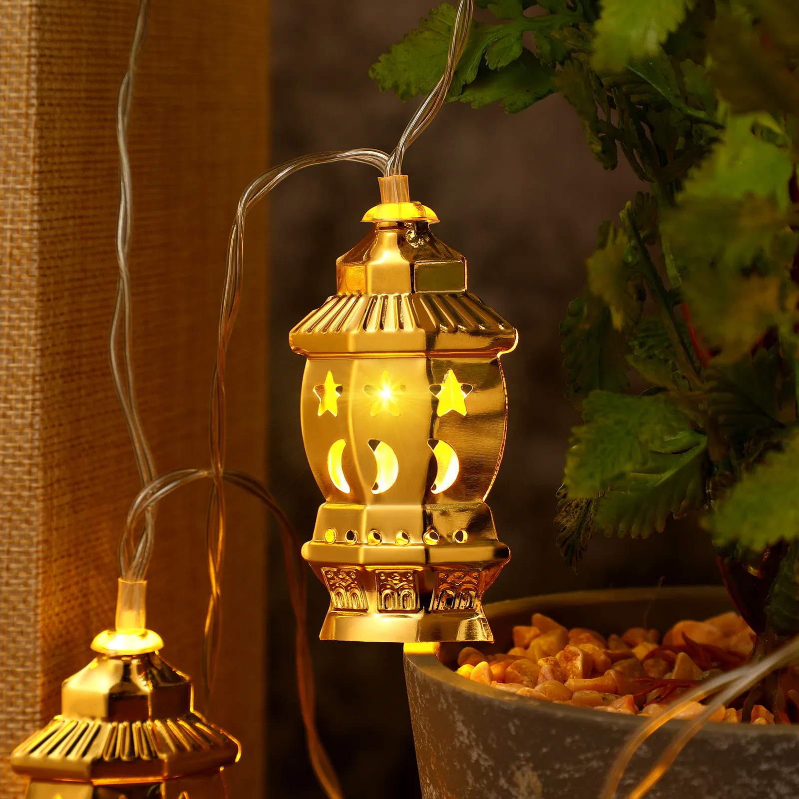 Golden Eid Lantern Warm White LED Small Tower Star Moon Patterns Iron String Lights for Ramadan Home Yard Garden Festival Decor
Golden Eid Lantern Warm White LED Small Tower Star Moon Patterns Iron String Lights for Ramadan Home Yard Garden Festival Decor